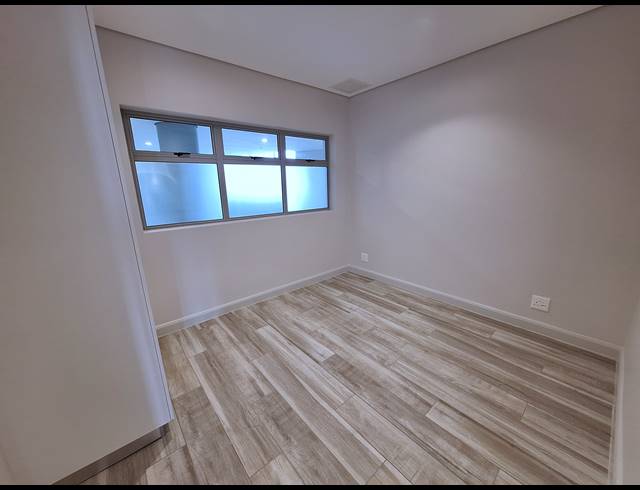 2 BEDROOM APARTMENT FOR SALE IN UMHLANGA CENTRAL